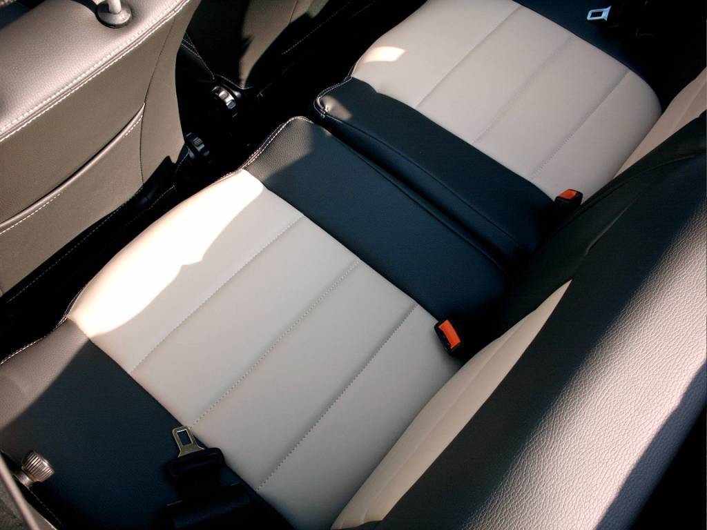 Golf 1 Cabrio Autositzbezüge inkl. Türverkleidungen in beige