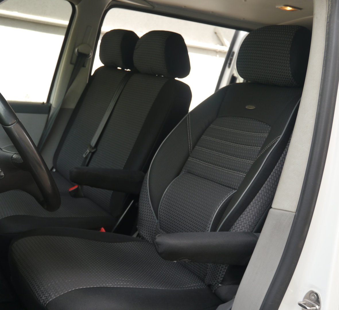 Sitzbezüge Schonbezüge SET ETT VW T5 Caravelle Stoff dunkel grau 