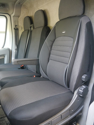 Car seat covers Renault Trafic III RHD for drivers seat and bench