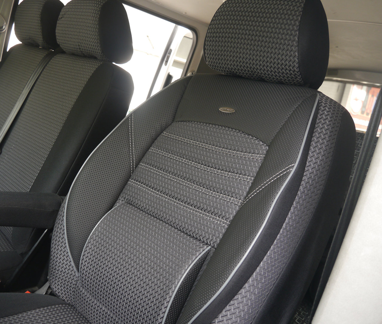 Car seat covers VW T6 Custom RHD 3-seater three seats