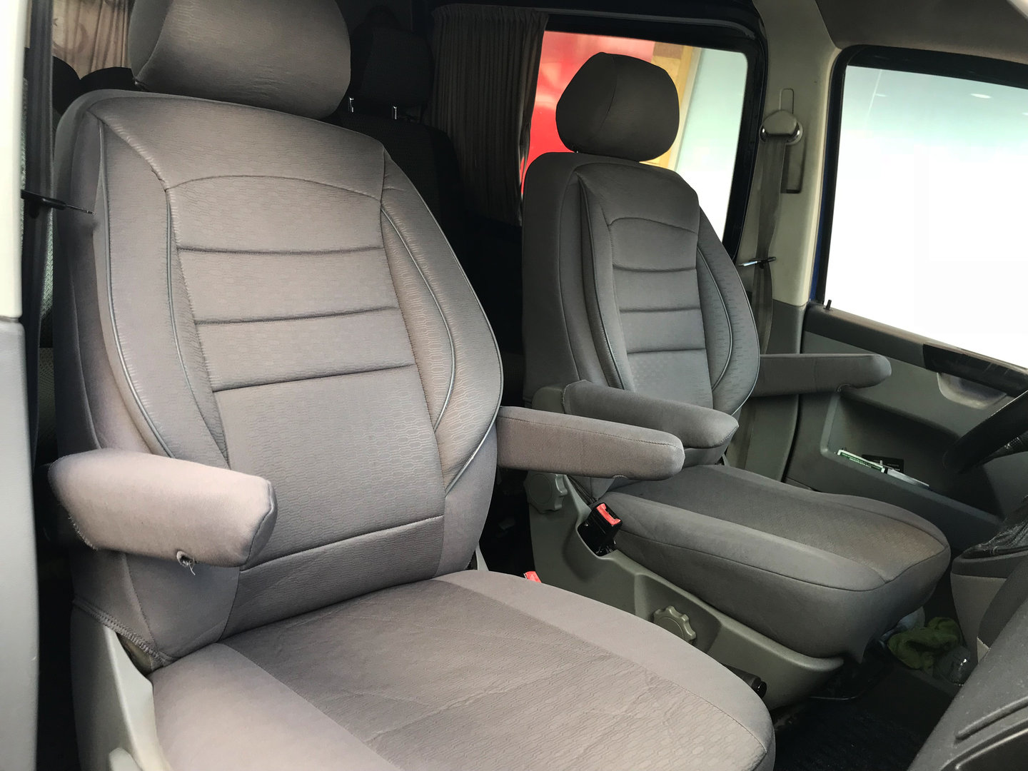 SPECIALLY SHAPED SEAT COVERS FOR VOLKSWAGEN CRAFTER  2011 1+2 